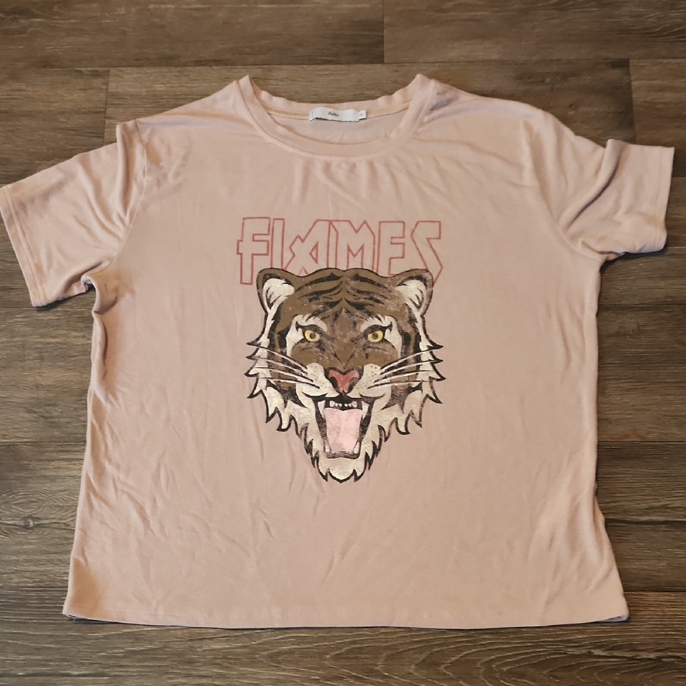 Adika Soft Graphic Tee - Size Small (Oversized: ptp=22inches)